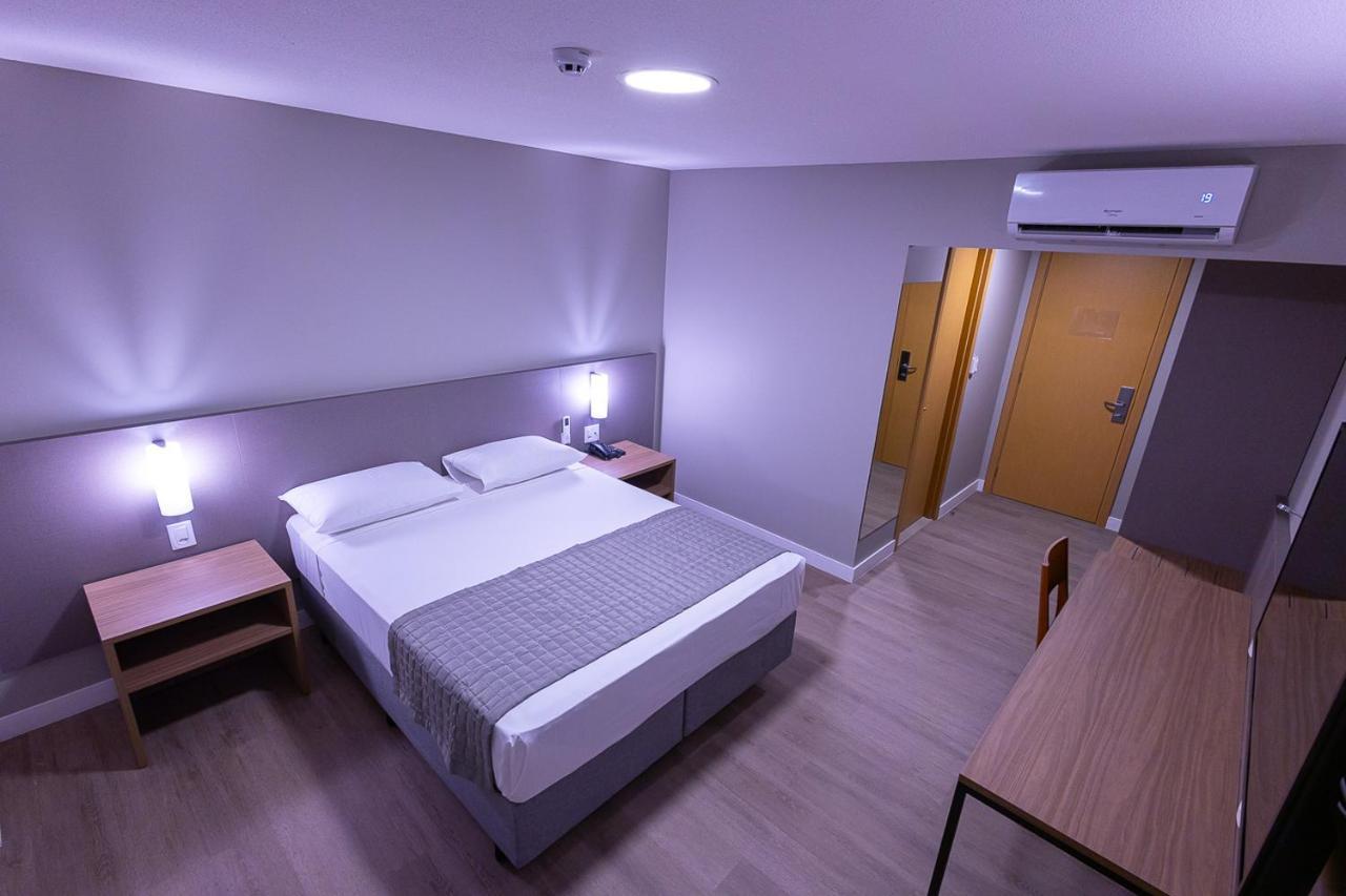 Hotel Caiua Блуменау Екстер'єр фото